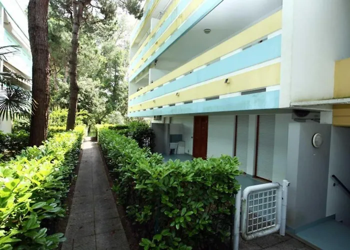 Lägenhet Bright Flat With Terrace Bibione