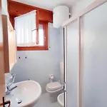 Bright Flat With Terrace Lejlighed