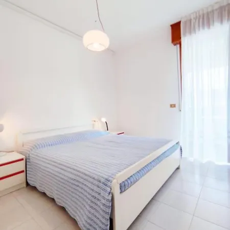Apartment Bright Flat With Terrace Bibione